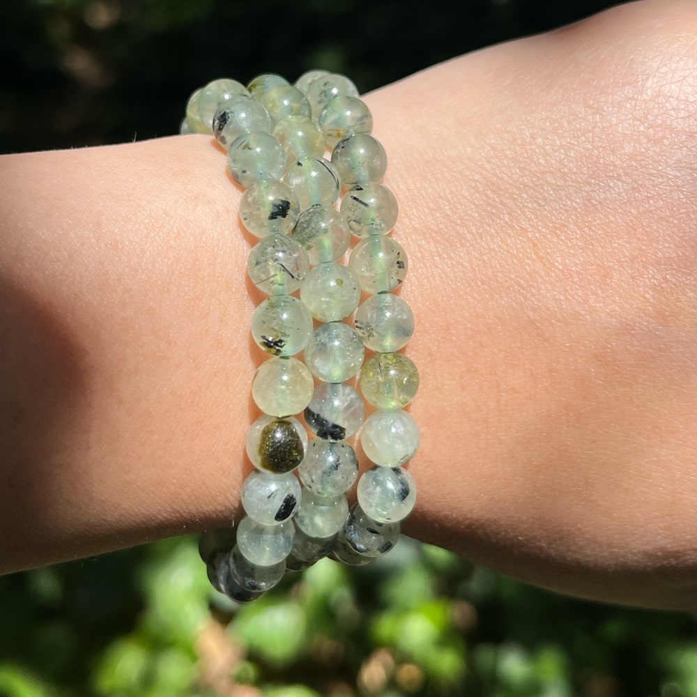 7mm stretchable‎ prehnite bracelet